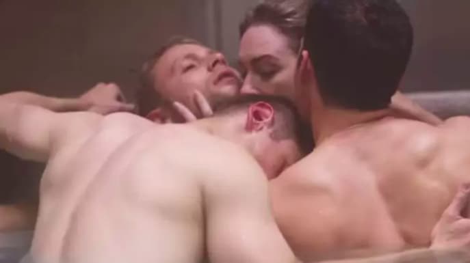 بیشتر کسانی که در سکس گروهی شرکت می‌کنند بسیار باز فکر می‌کنند. یا به‌سرعت به این نتیجه خواهید رسید که این برای شما مناسب نیست یا با دیگران همراه خواهید شد و خنده‌های ناخوش‌آیند زیادی خواهید داشت. هر دو حالت کاملن خوش‌آیند هست